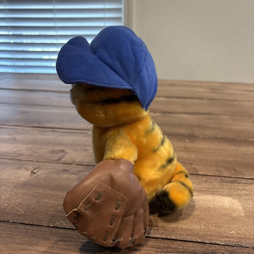Vintage 1981 NOS Dakin Garfield Plush Baseball Hero #32-4400 W/ Tags Nice!!!